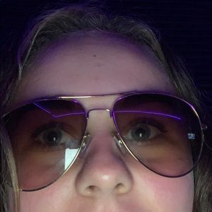 i am selling some cute sunglasses